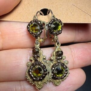 Vintage Signed Karen Landon Peridot Green Dangle Earrings